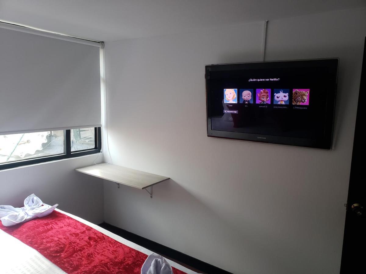 Aw Hotel American Travel Μπογκοτά Εξωτερικό φωτογραφία