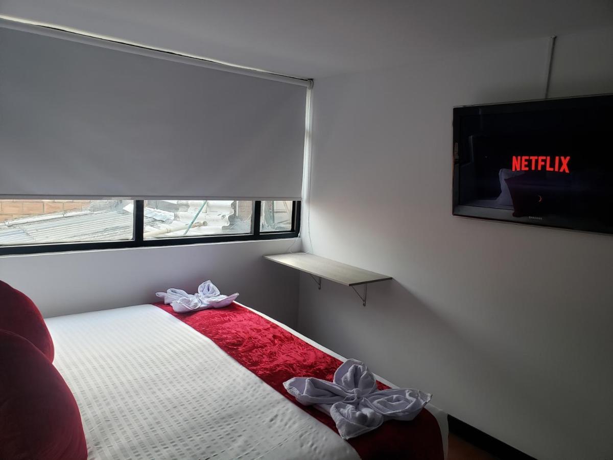Aw Hotel American Travel Μπογκοτά Εξωτερικό φωτογραφία