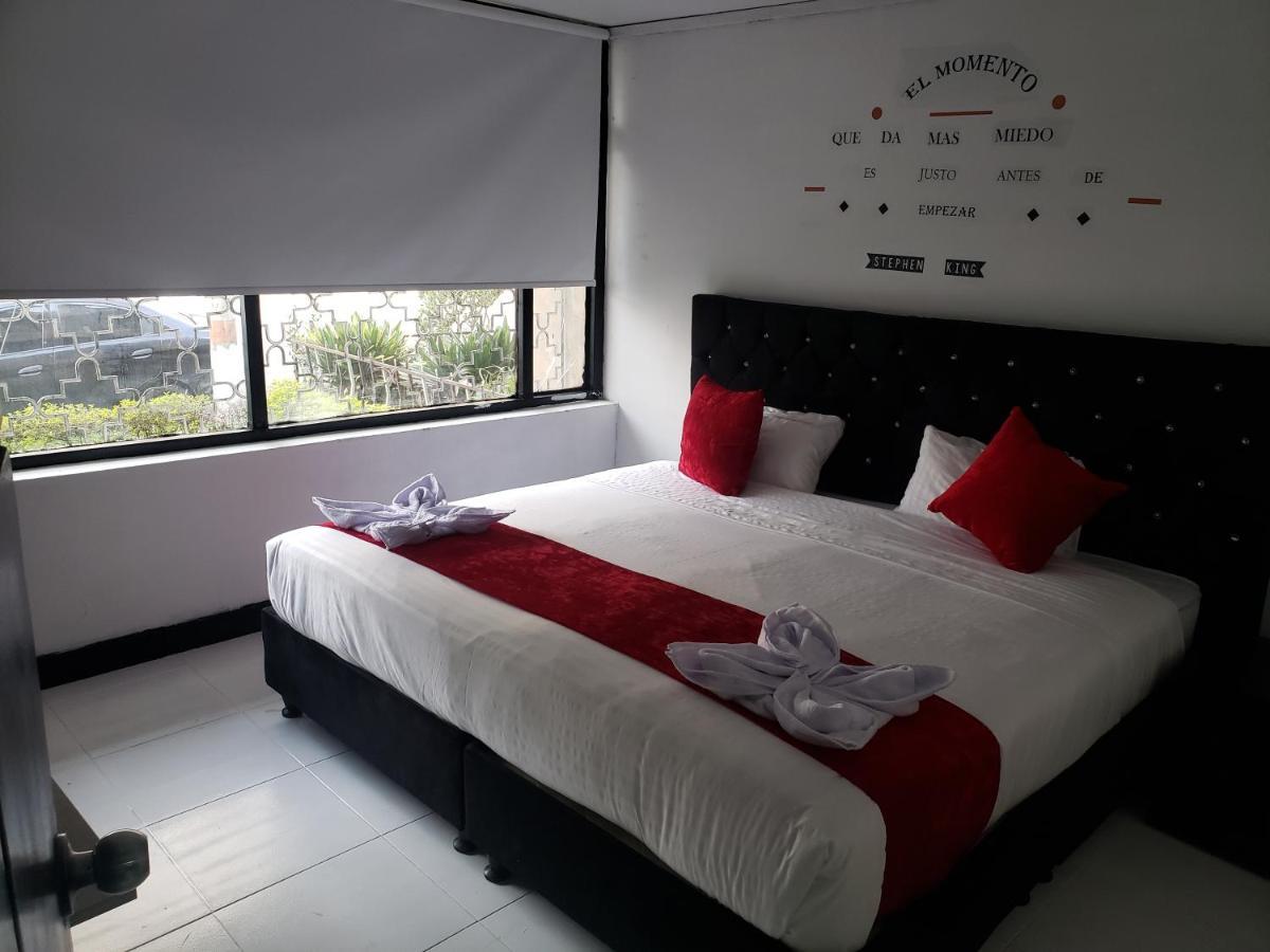 Aw Hotel American Travel Μπογκοτά Εξωτερικό φωτογραφία