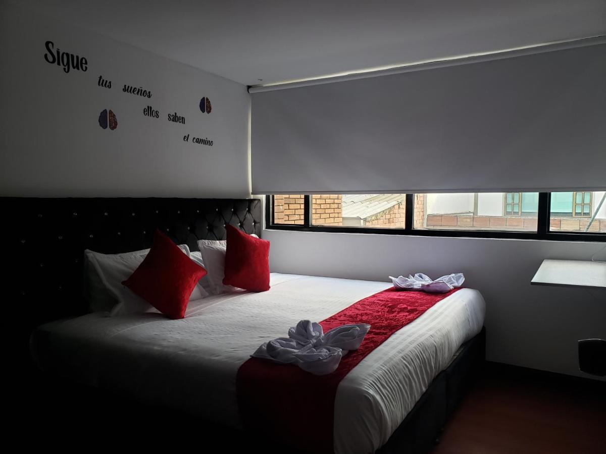 Aw Hotel American Travel Μπογκοτά Εξωτερικό φωτογραφία
