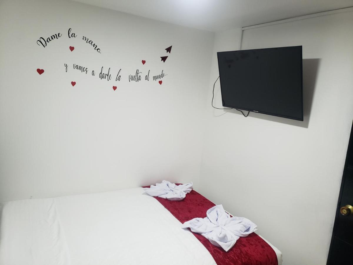Aw Hotel American Travel Μπογκοτά Εξωτερικό φωτογραφία