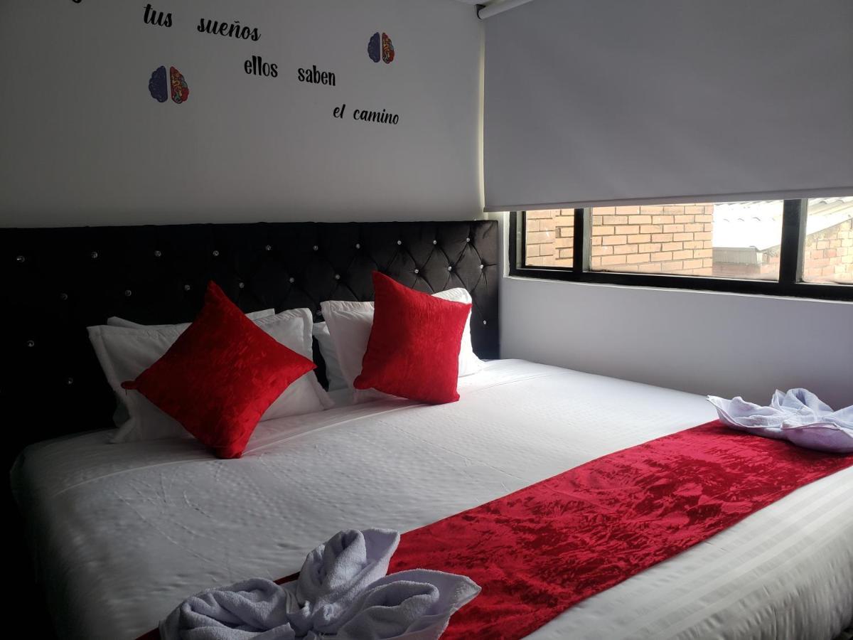 Aw Hotel American Travel Μπογκοτά Εξωτερικό φωτογραφία