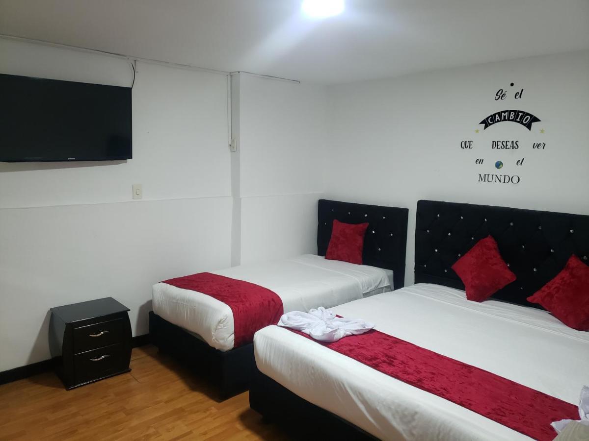 Aw Hotel American Travel Μπογκοτά Εξωτερικό φωτογραφία