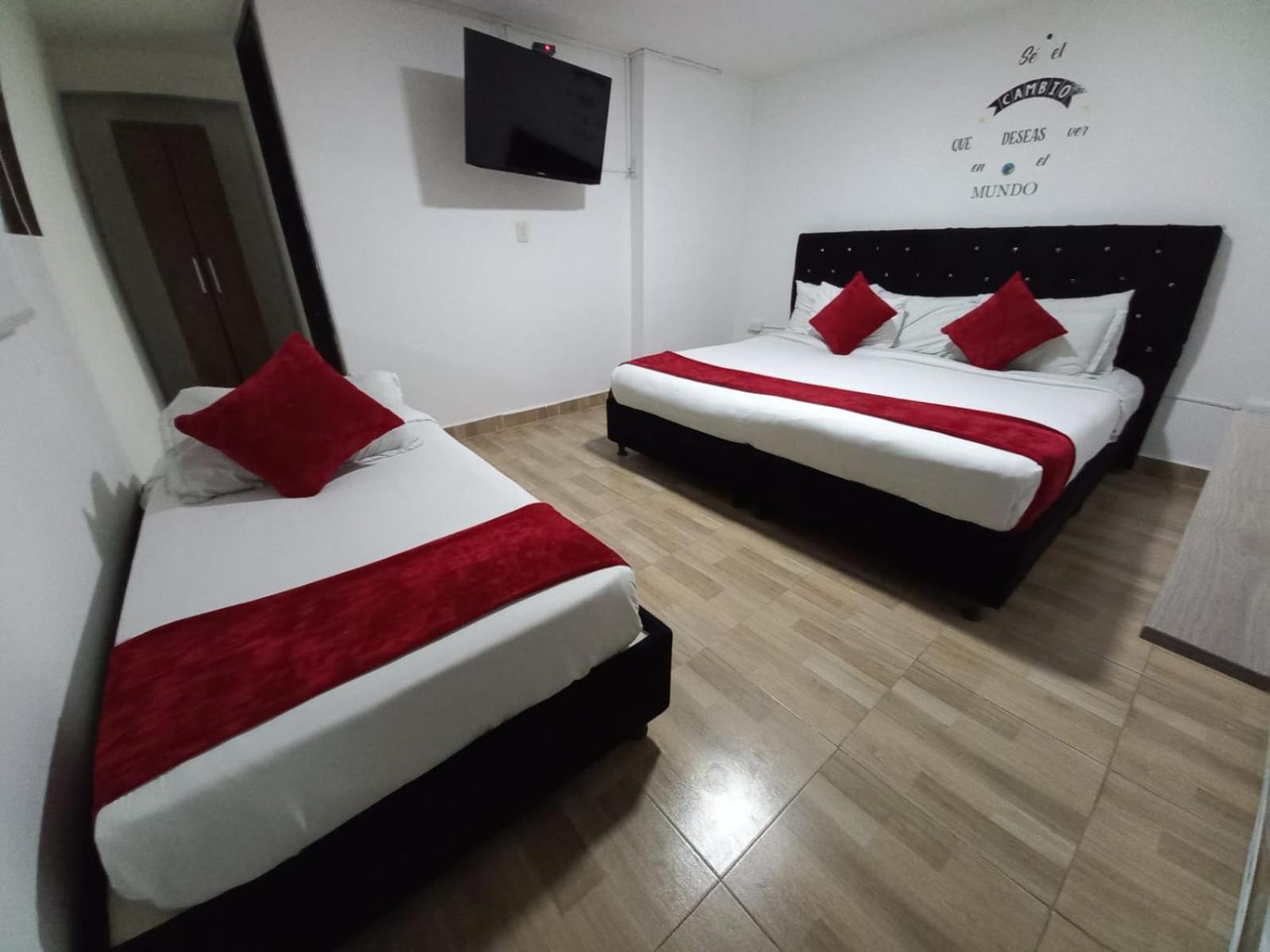 Aw Hotel American Travel Μπογκοτά Εξωτερικό φωτογραφία