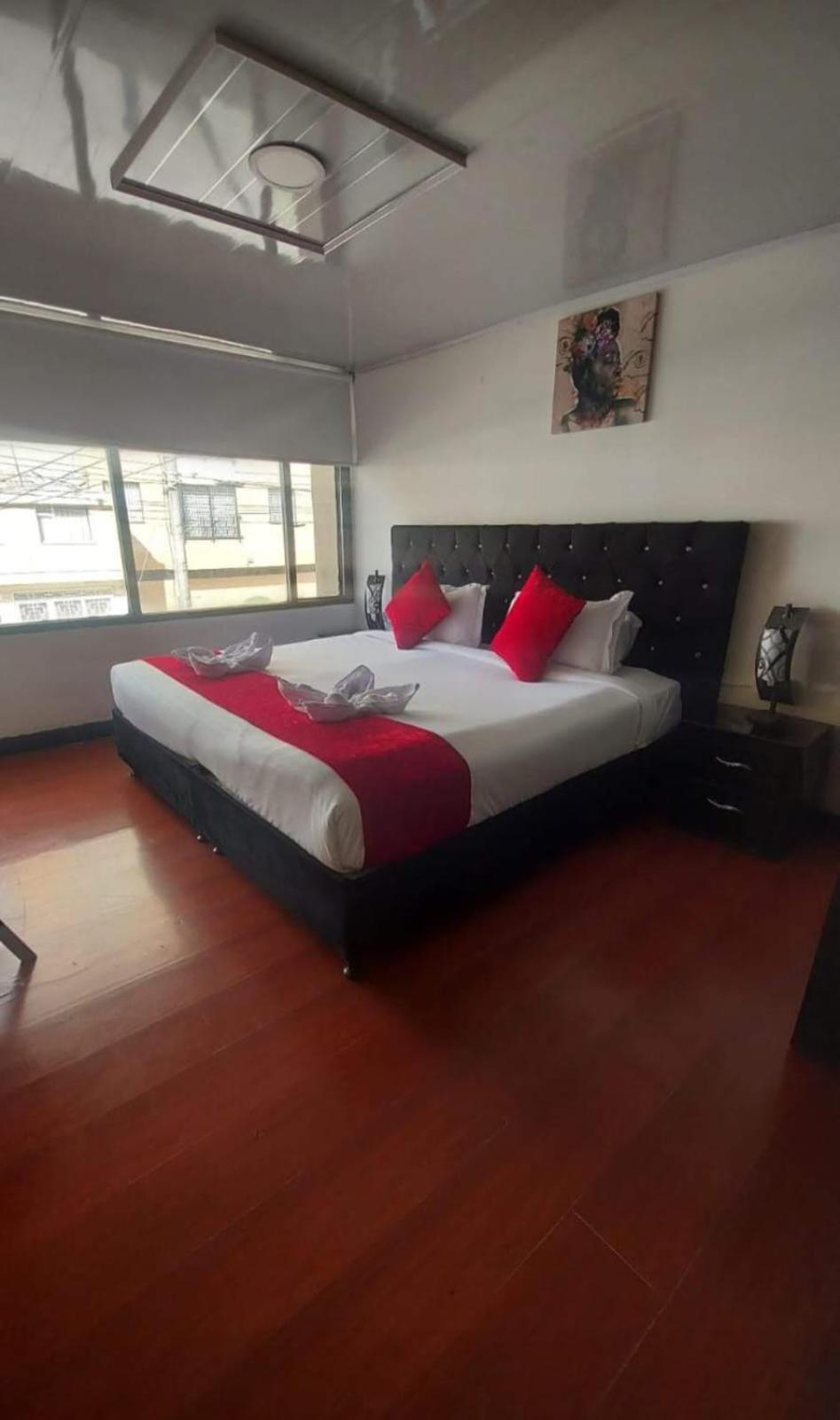 Aw Hotel American Travel Μπογκοτά Εξωτερικό φωτογραφία